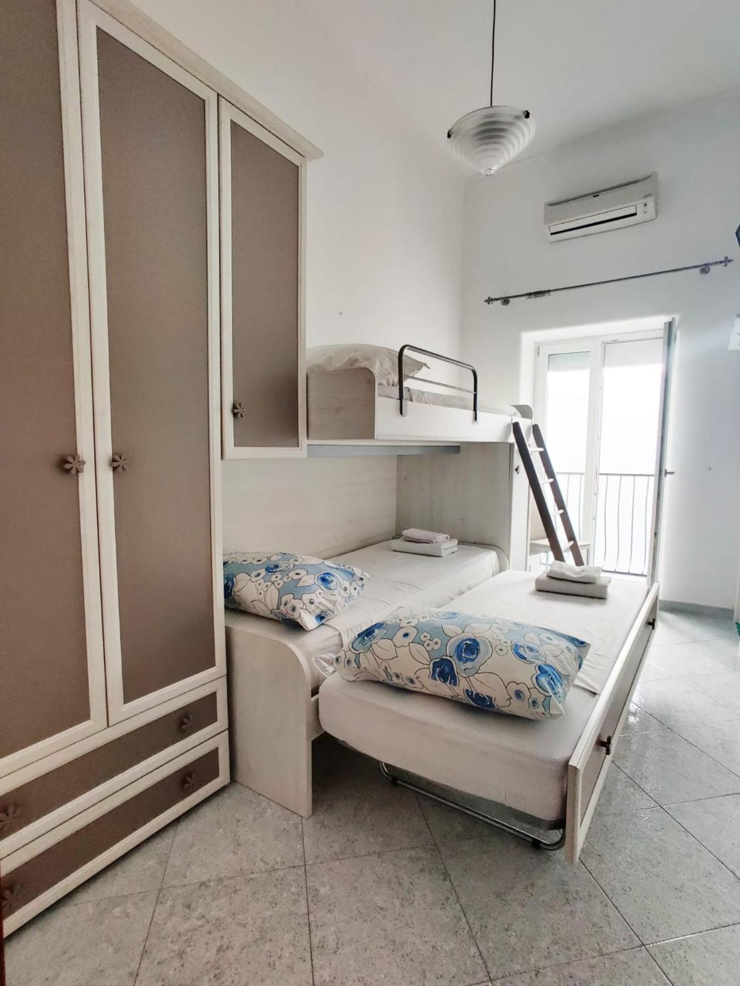 Casa Vacanze Da Serena Lacco Ameno  Exterior foto